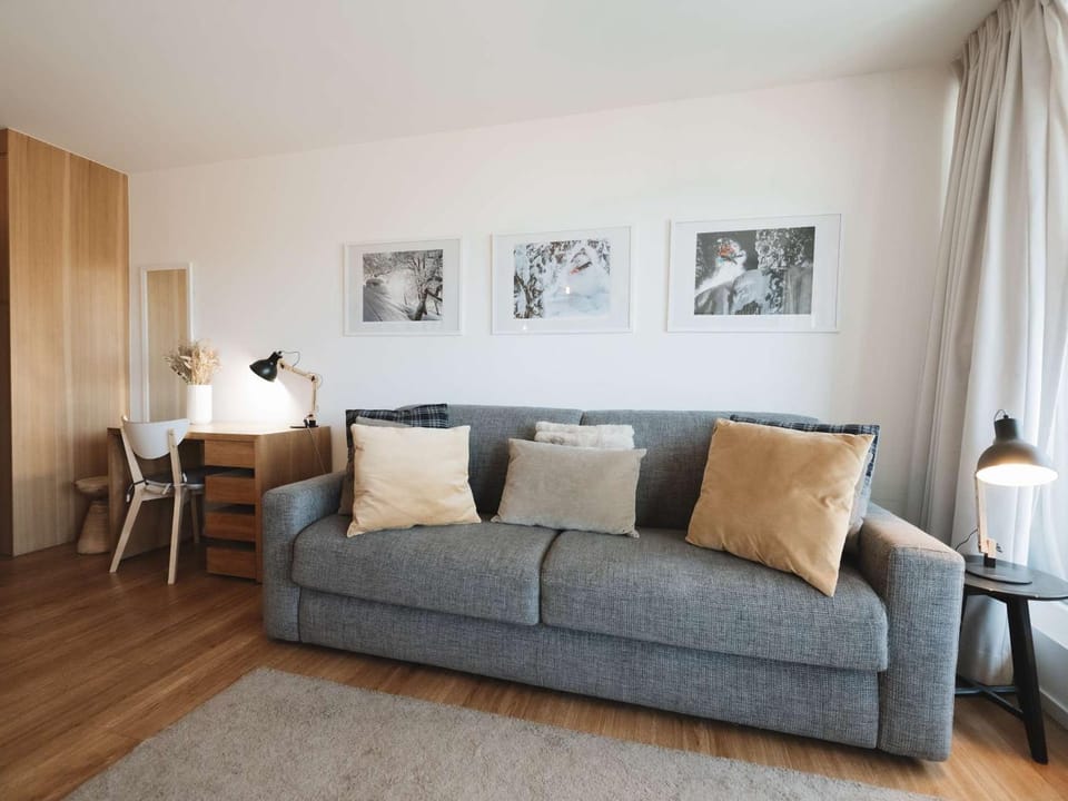 Appartement rénové 47m² - 6 pers, proche pistes et commodités, quartier animé, parking inclus - FR-1-545-32 Apartment in Les Allues