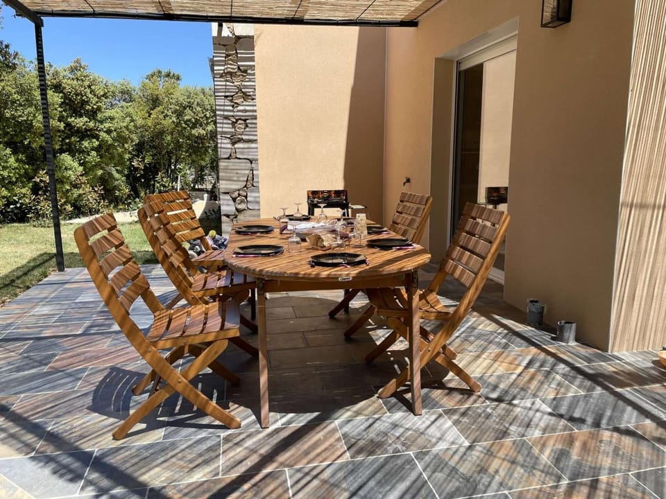 Villa 4* pour 6 pers. avec piscine privée et grand jardin, proche gorges de l'Ardèche - FR-1-382-191 House in Provence-Alpes-Côte d'Azur