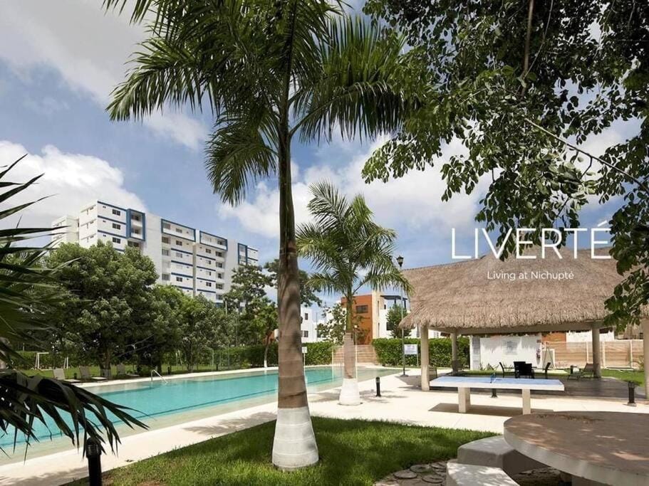 Pool view, Swimming pool