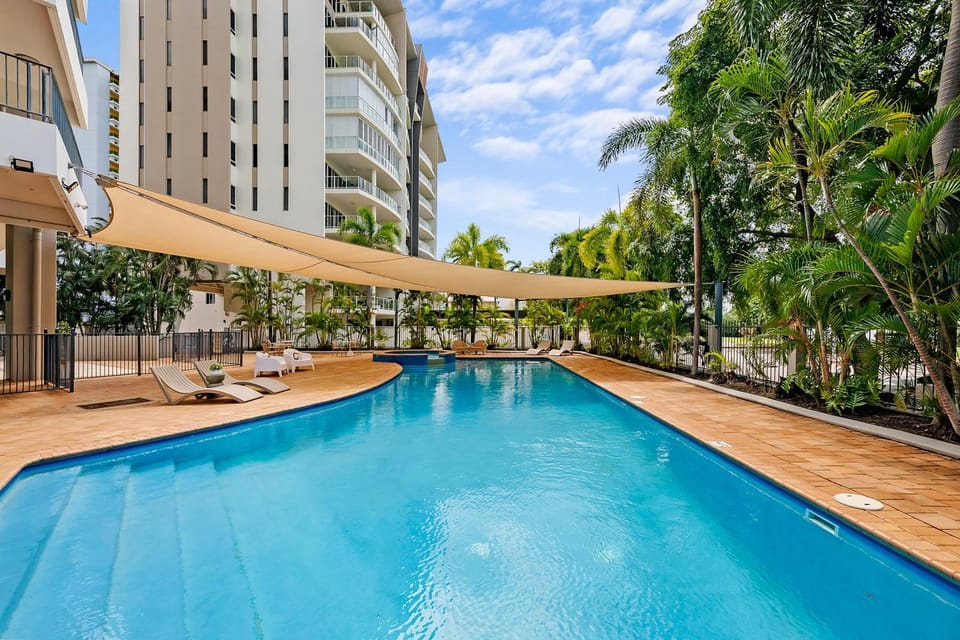 Property building, Swimming pool