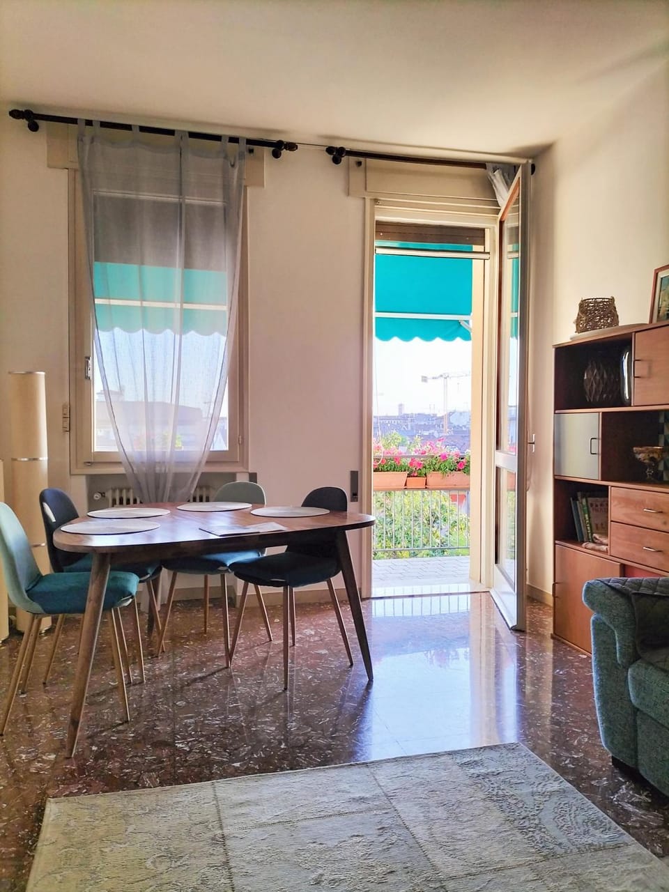 Living room, Dining area