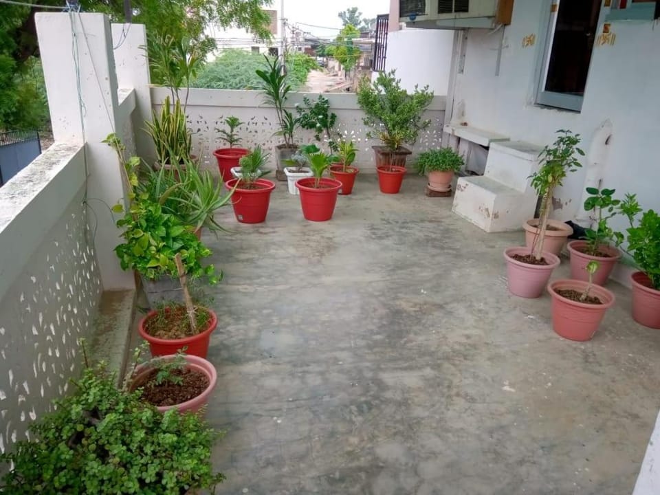 KIRAN GUEST HOUSE Bed and Breakfast in Uttar Pradesh