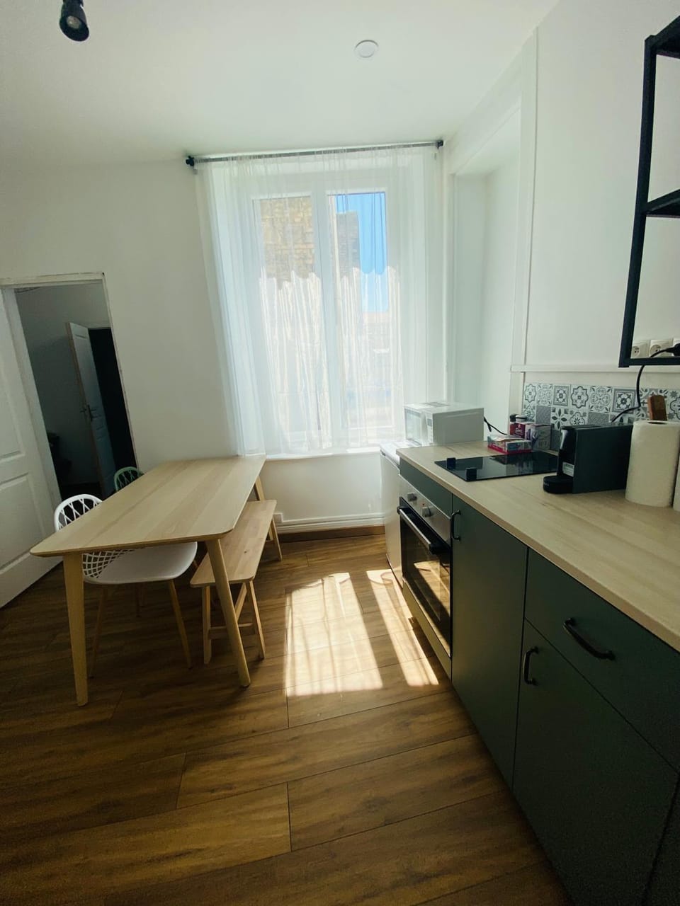 Kitchen or kitchenette, Dining area, minibar, pet friendly, stove