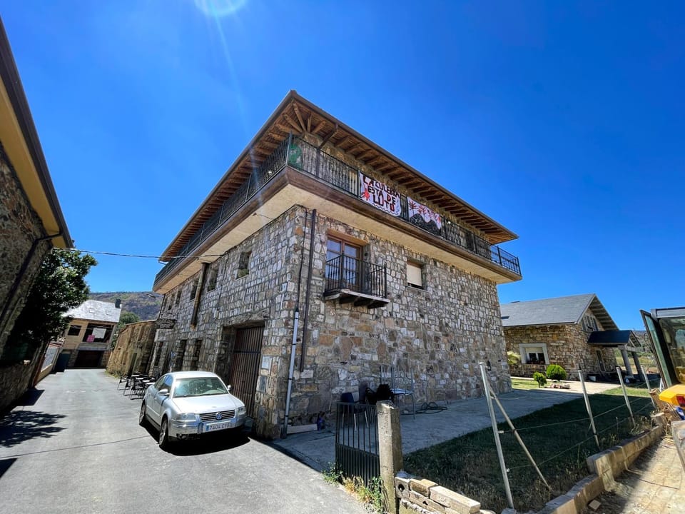 Property building, Day, Street view, Parking