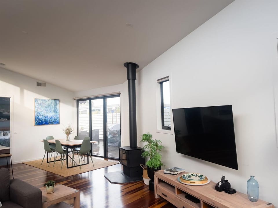 The Retreat Inverloch House in Inverloch