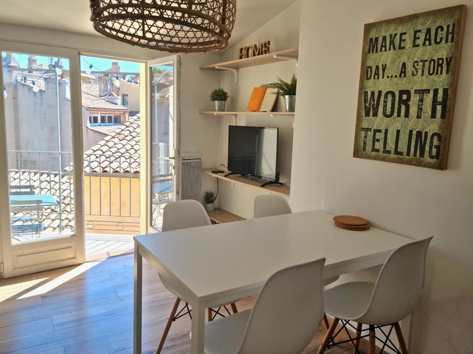 Balcony/Terrace, Dining area