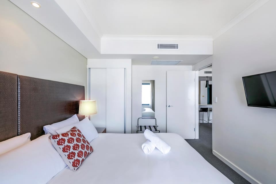 Bed, TV and multimedia, Bedroom, towels, wardrobe, air conditioner
