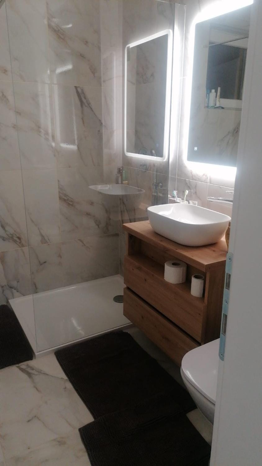 Shower, Toilet, Bathroom