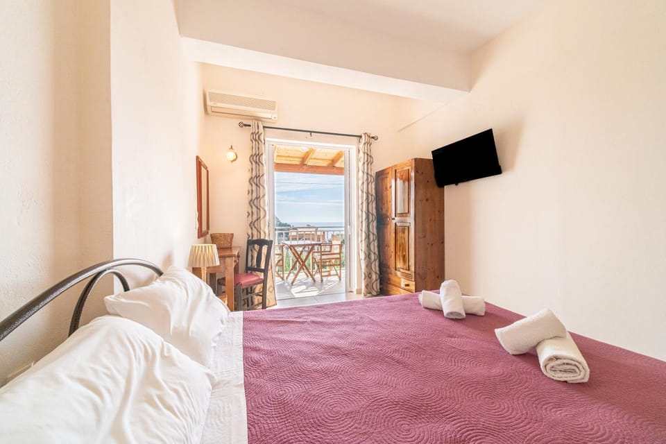 Property building, Living room, Bedroom