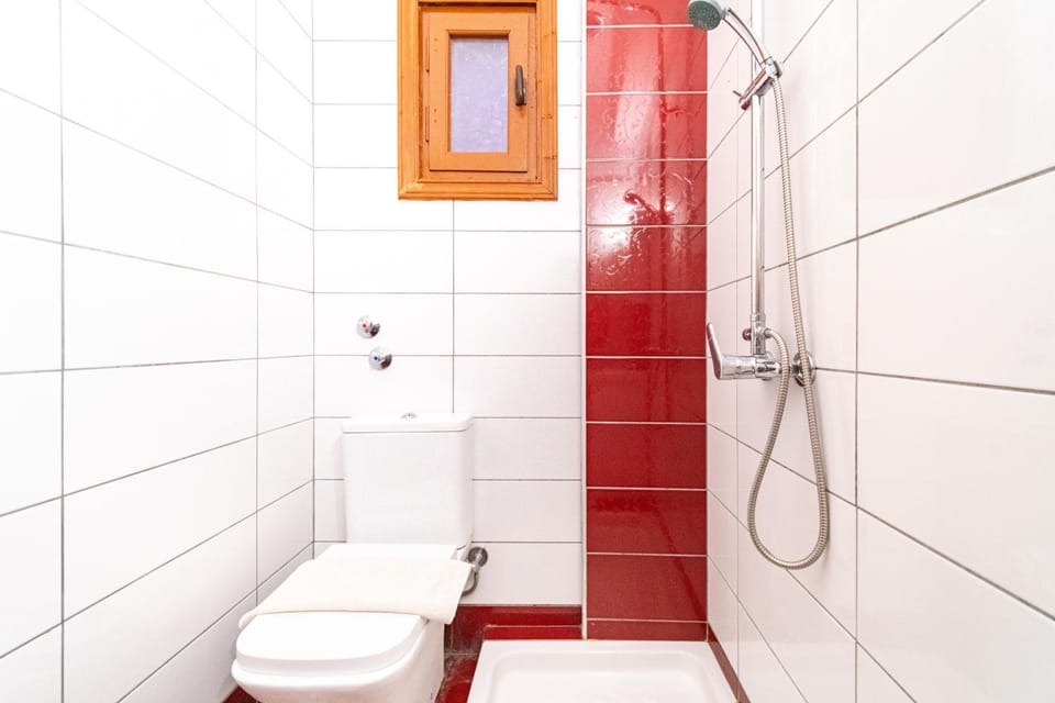Bathroom, Living room