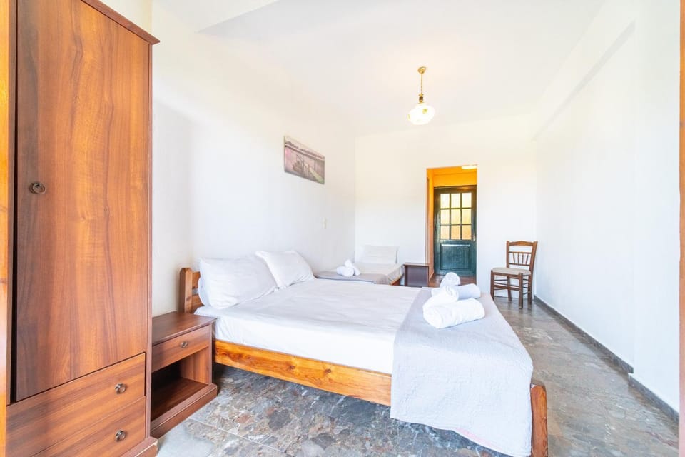 Property building, Living room, Bedroom