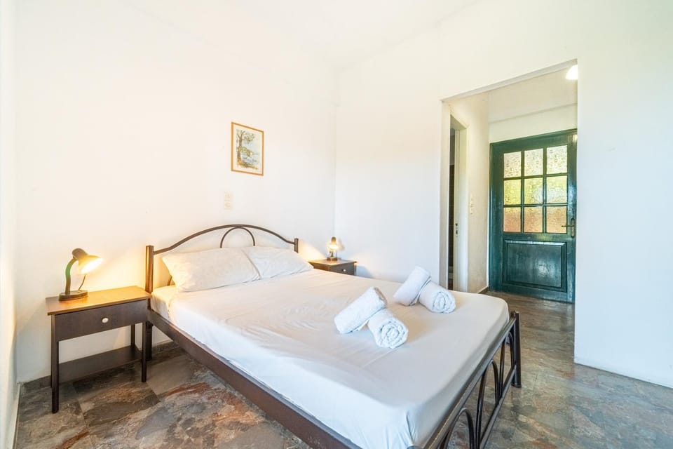 Property building, Living room, Bedroom