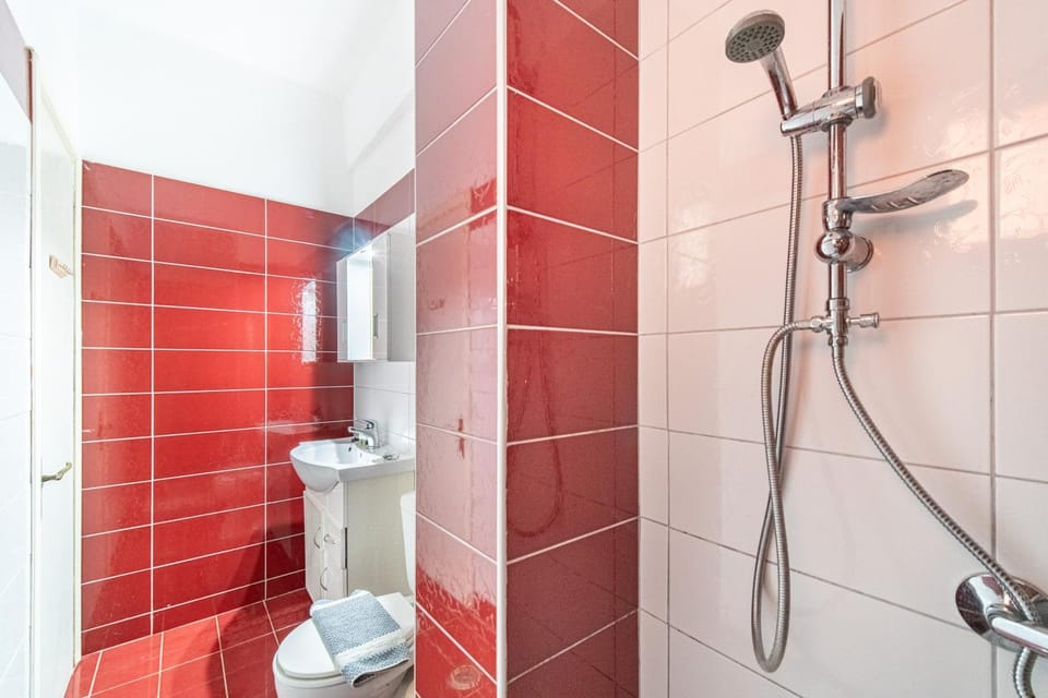 Bathroom, Living room