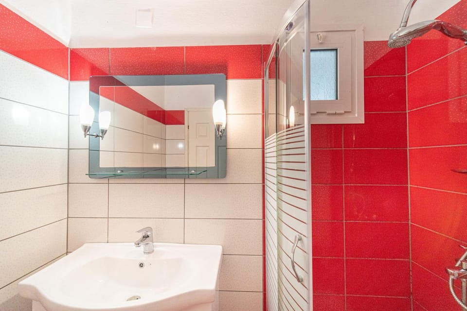 Bathroom, Living room