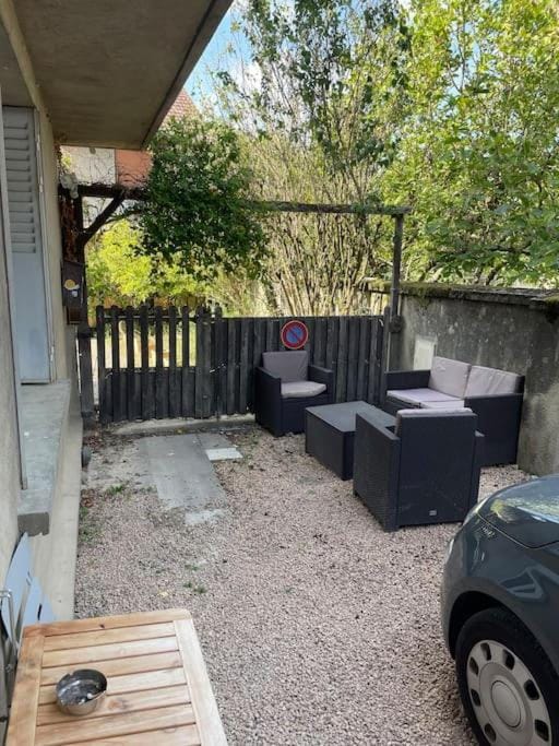 Appartement RDC calme en hyper centre-ville Apartment in Bourgogne-Franche-Comté