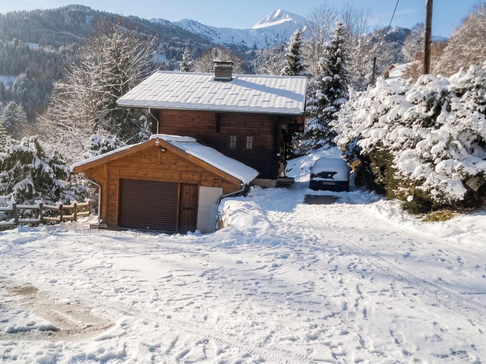 Chalet spacieux à Saint-Gervais-les-Bains avec vue montagne Chalet in Saint-Gervais-Bains