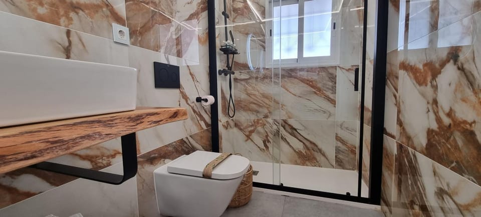 Shower, Toilet, Bathroom