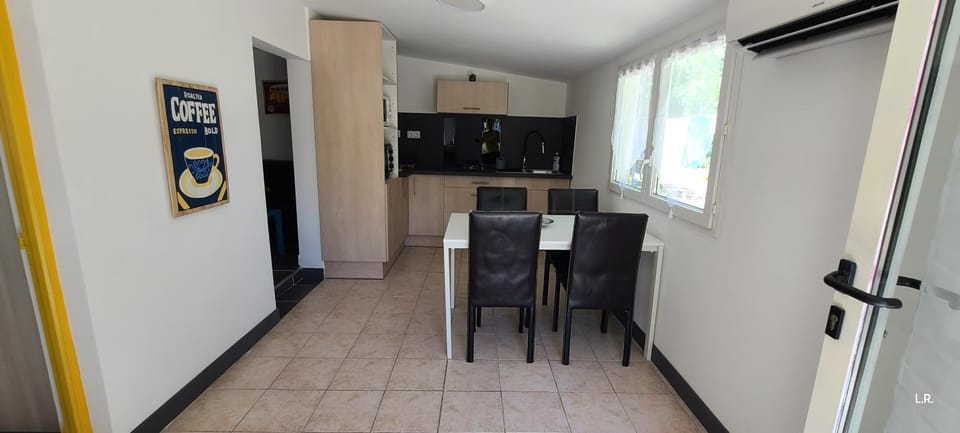 Gîte 4 - LE RAZAL Apartment in Vallon-Pont-d'Arc