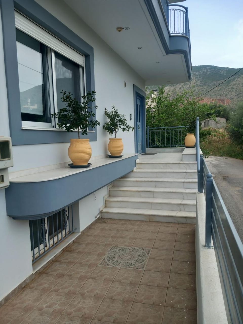 Property building, Day, Natural landscape, View (from property/room), Balcony/Terrace, Mountain view
