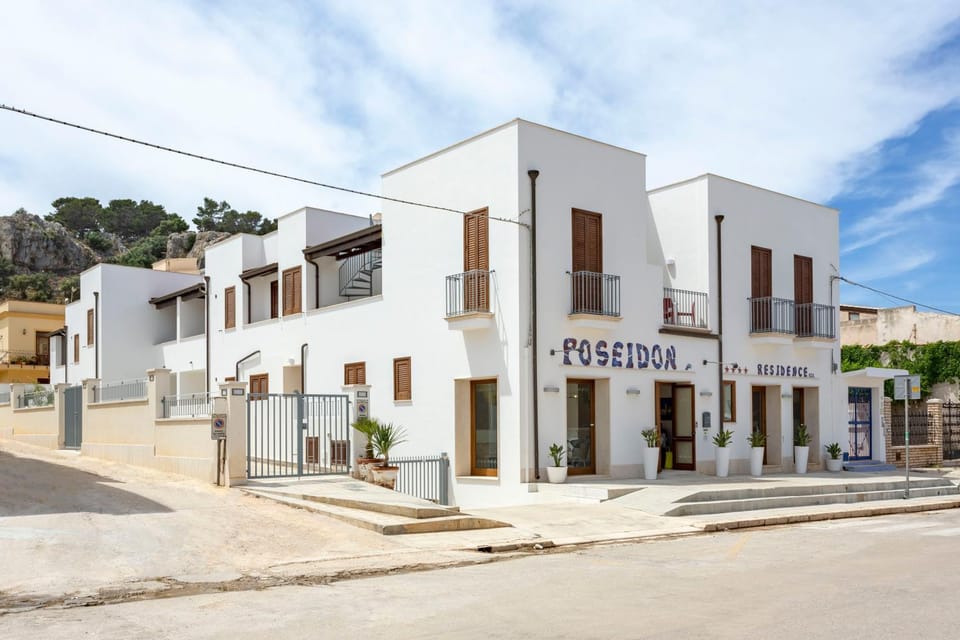 Property building, Day, Neighbourhood, Street view, Location