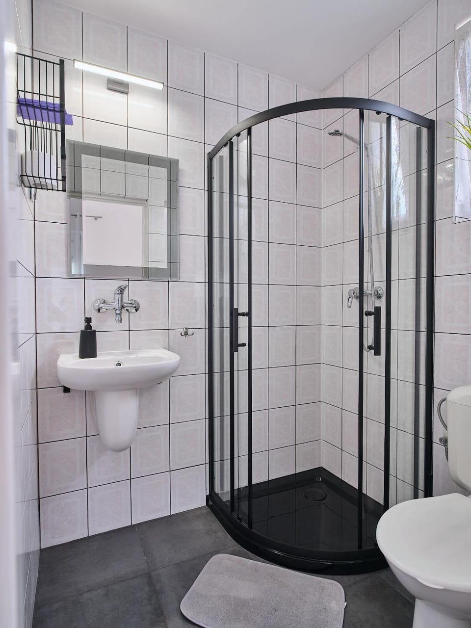 Bathroom, Kitchen or kitchenette