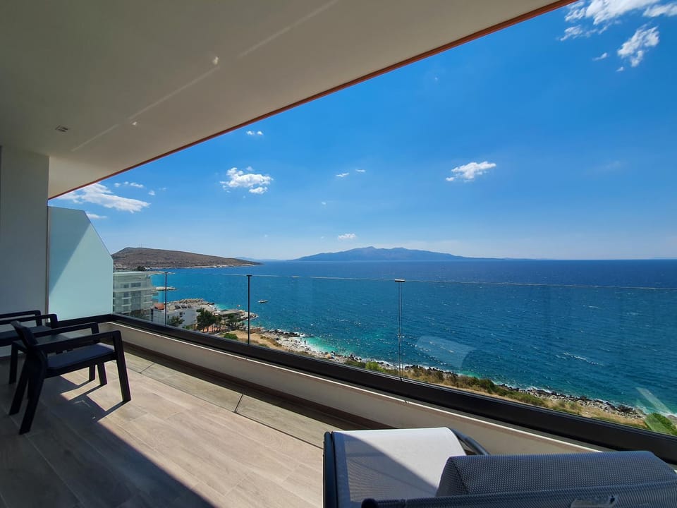 Patio, Day, Natural landscape, View (from property/room), Balcony/Terrace, Seating area, Mountain view, Sea view