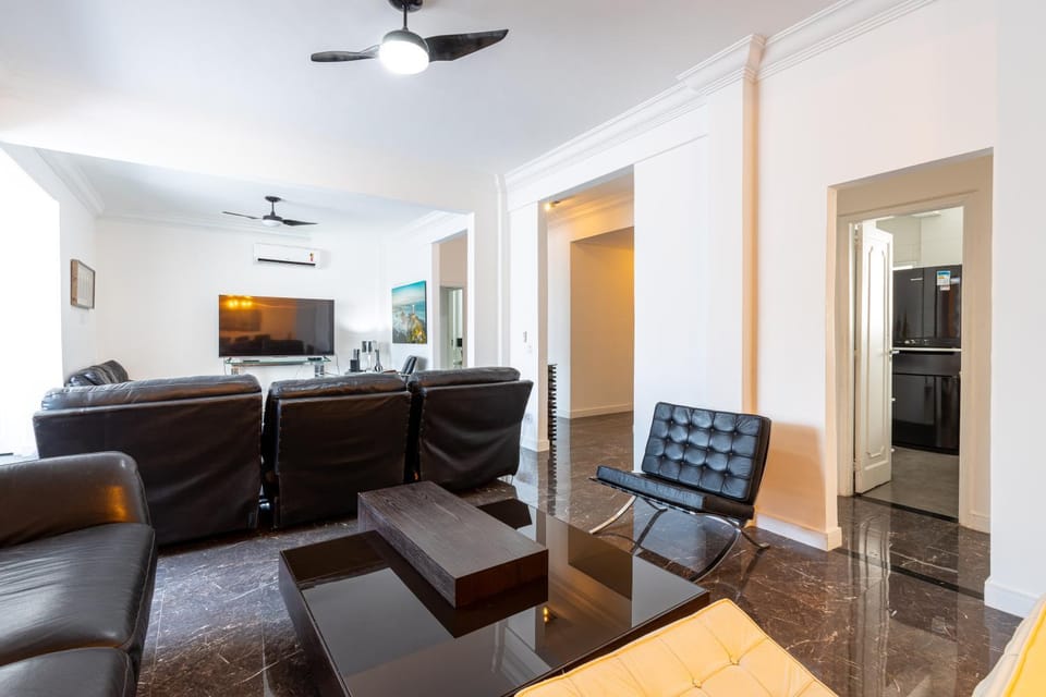 The Best Copa Executive Design Penthouse 4 bedroom 3 bathroom 6 air conditioners 2500 sq ft 85 inch cimema tv Apartment in Rio de Janeiro