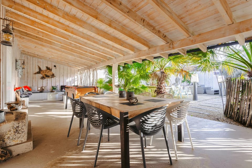 Property building, Living room