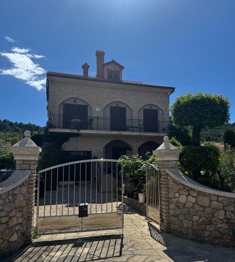 Strandhaus Roko Apartment in Zadar County