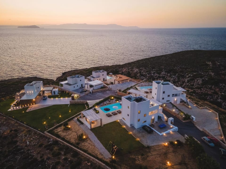 Property building, Natural landscape, Bird's eye view, Swimming pool