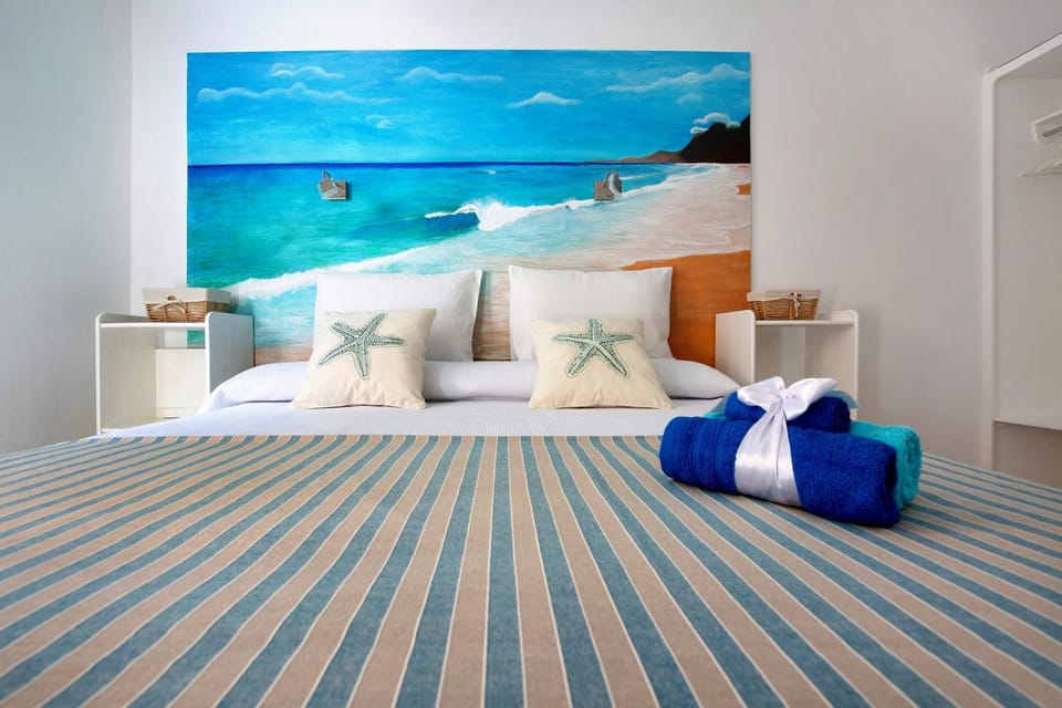 Property building, Living room, Bedroom