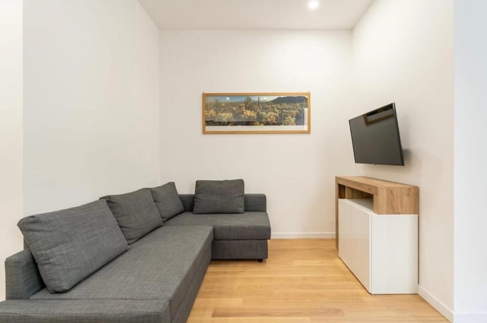 Communal lounge/ TV room, TV and multimedia, Living room, Seating area