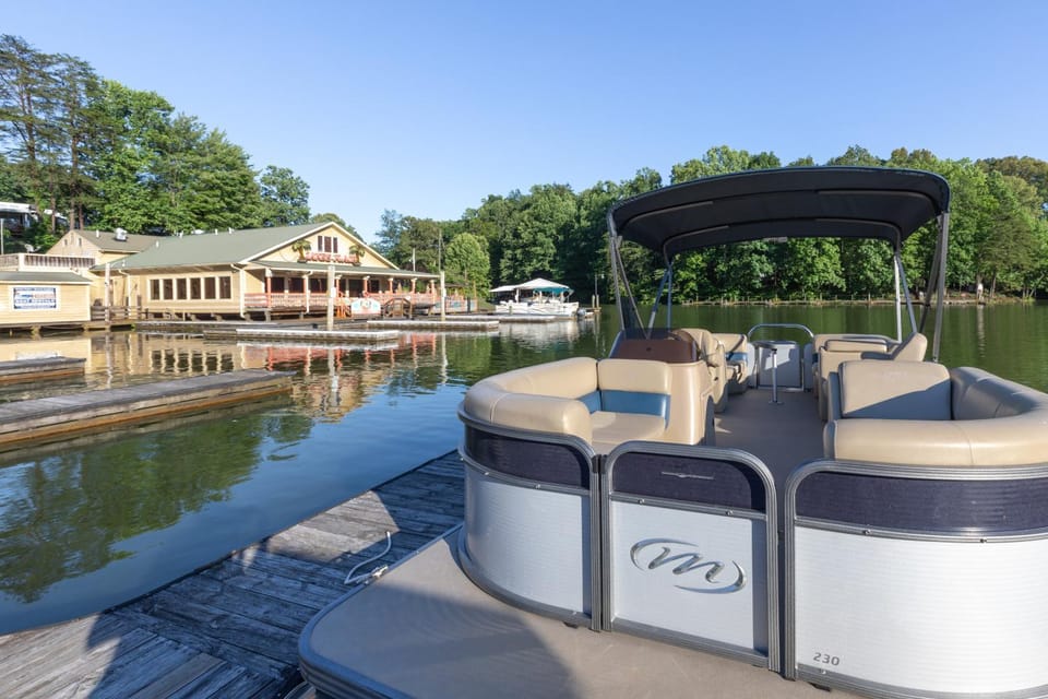 Restaurant/places to eat, Lake view