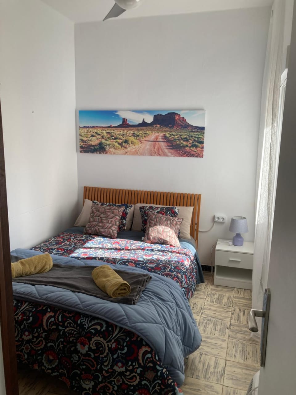 Bed, Photo of the whole room