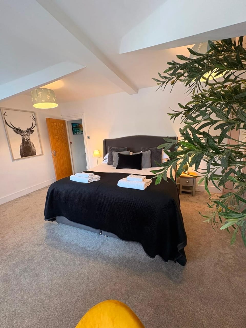 Lake View Family & Pet Friendly Home - Central Bowness Apartment in Bowness-on-Windermere