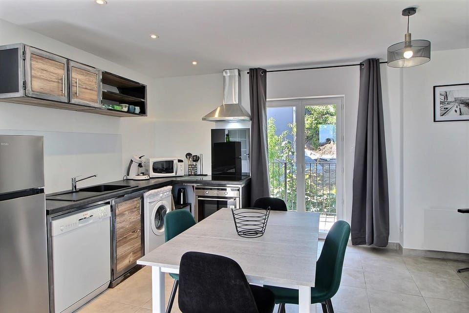 Apt type 3 en Duplex sur EVIAN les Bains vue lac Apartment in Évian-les-Bains