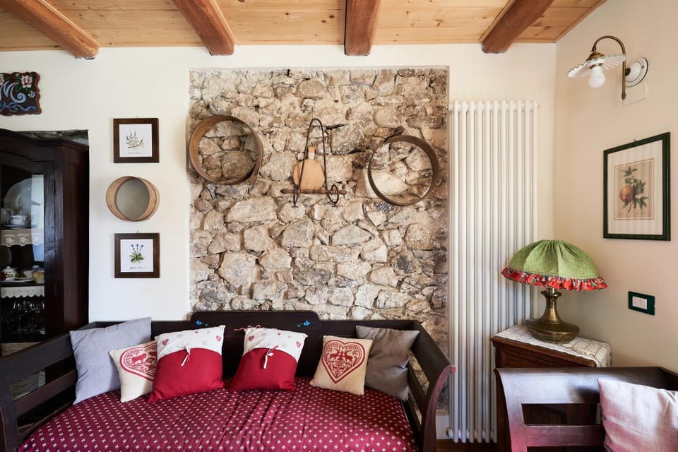 Living room, Photo of the whole room, Seating area
