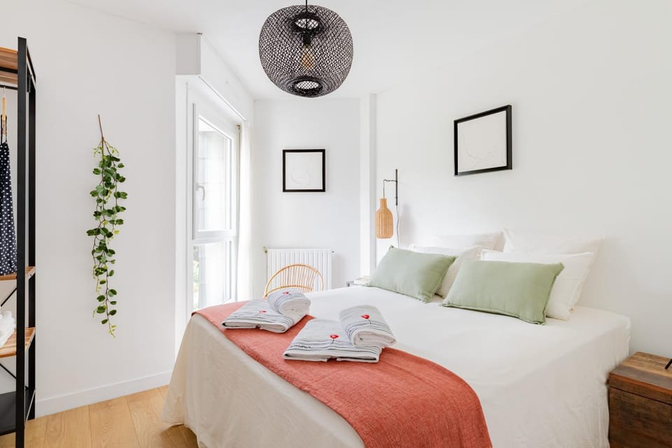 Bed, Bedroom