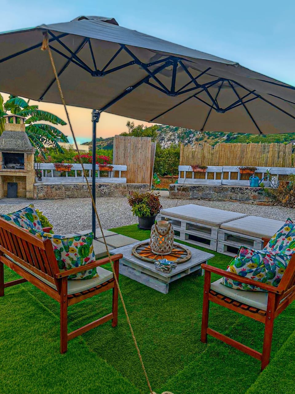 Shower, Property building, BBQ facilities, Parking