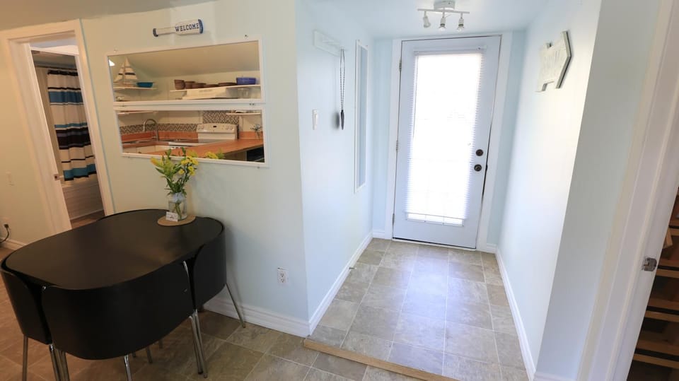 Plovers Cove Cottage House in Wasaga Beach