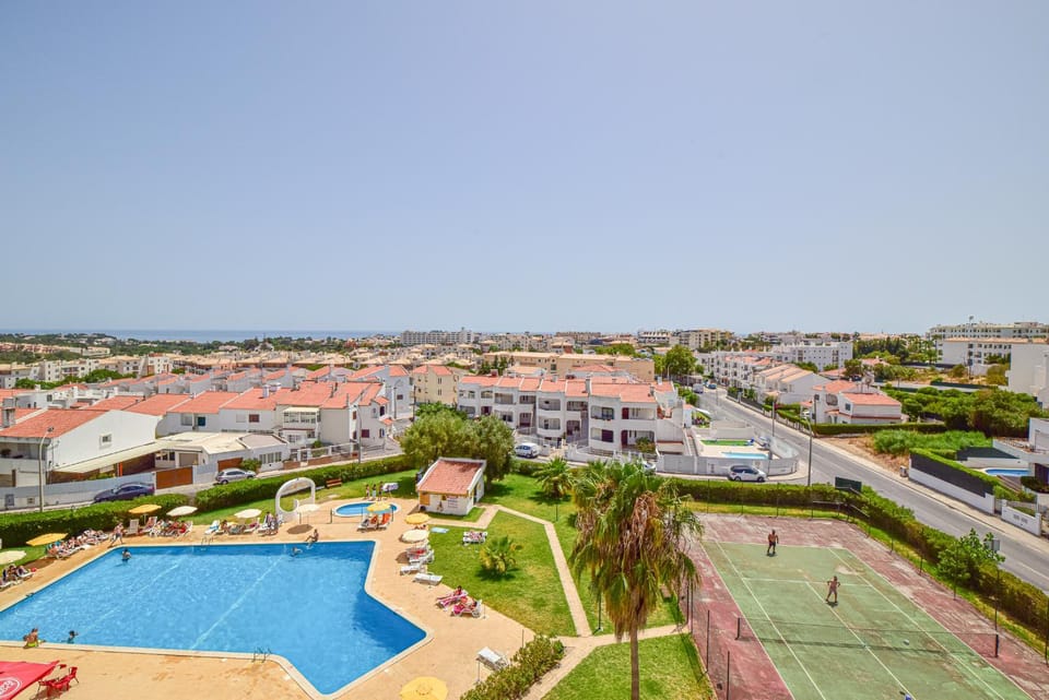 City view, Pool view, Street view