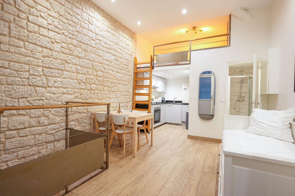 Bed, Kitchen or kitchenette, Living room, Seating area, Dining area, Bedroom