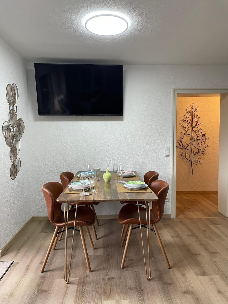 Living room, Dining area