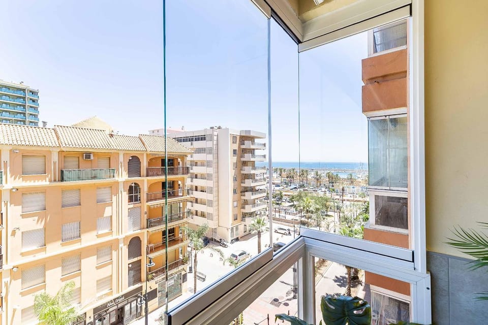 Balcony/Terrace, City view, Sea view, Street view