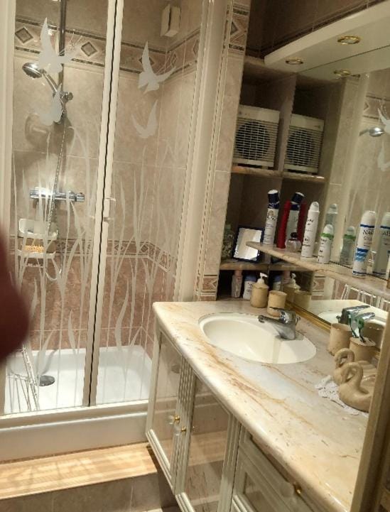Shower, Bathroom