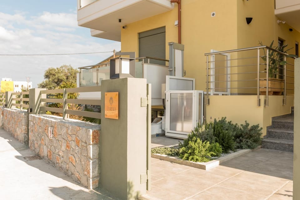 Property building, Facade/entrance, Facility for disabled guests