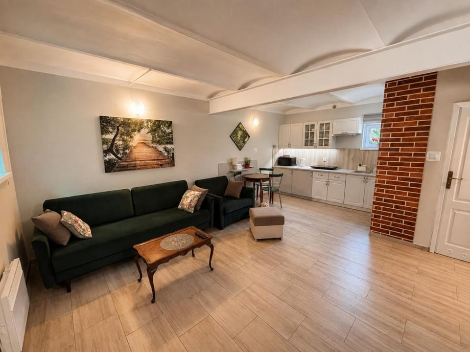 Apartament Lis w Kurniku Apartment in Lower Silesian Voivodeship