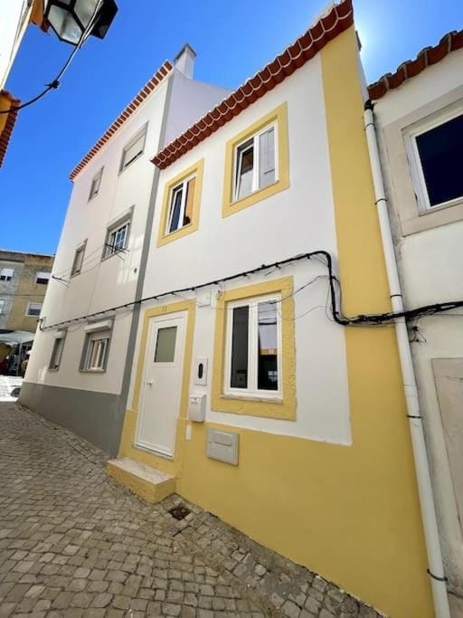 Property building, Street view
