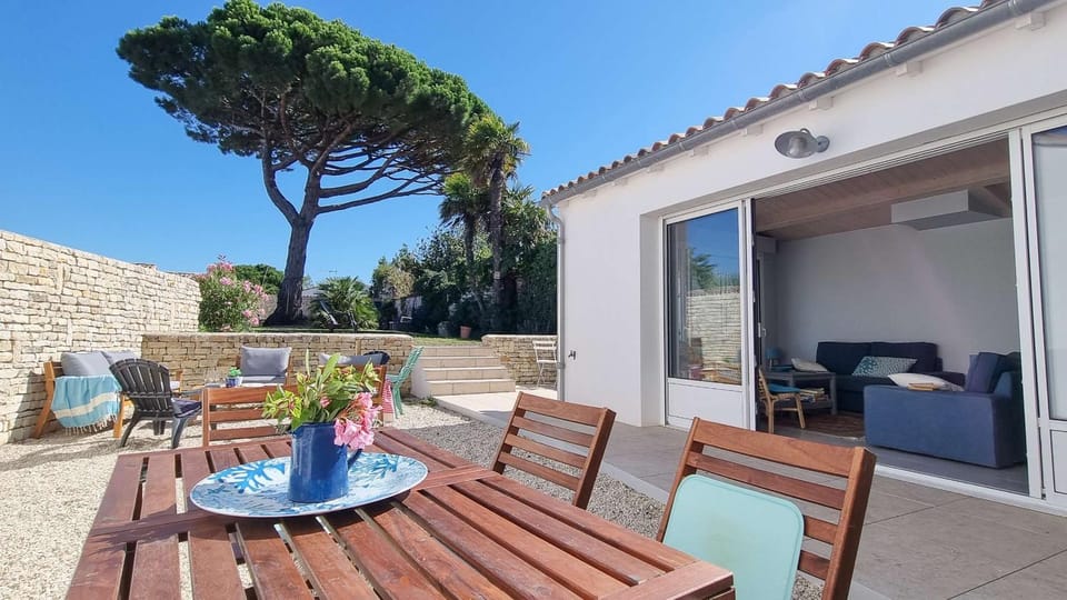 Patio, Balcony/Terrace, Dining area, Garden view