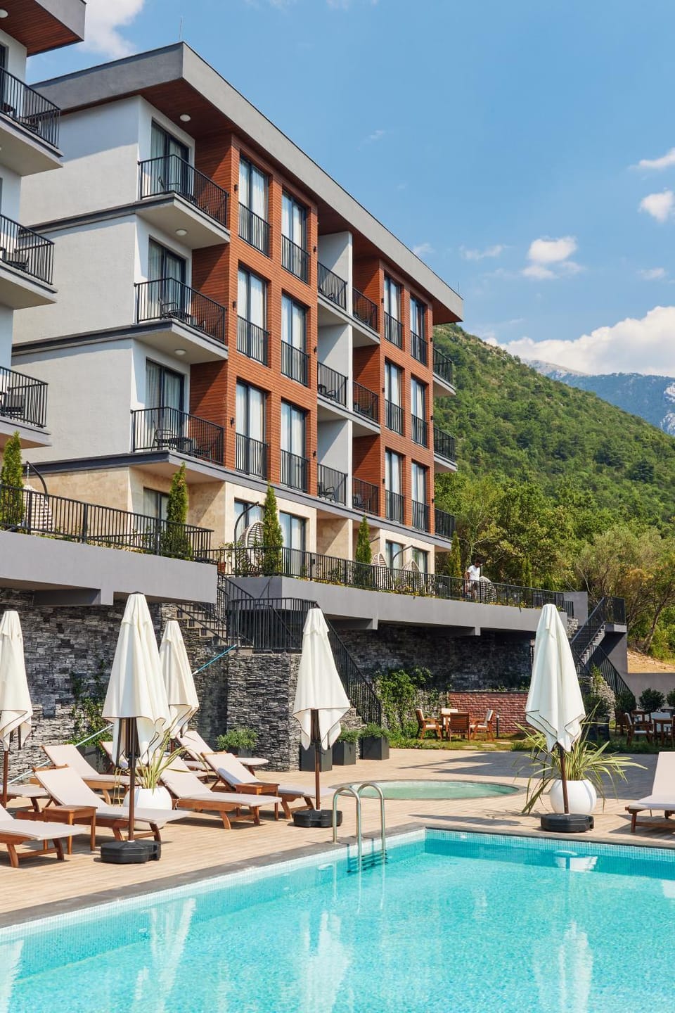 Property building, Natural landscape, Mountain view, Pool view, Swimming pool, sunbed